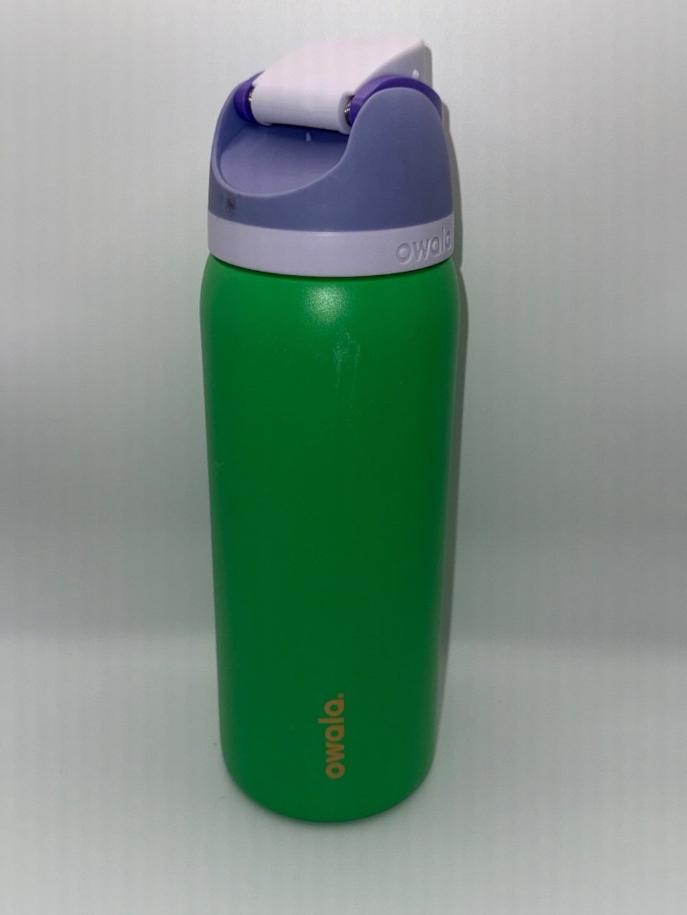 Owala FreeSip 32 oz Green Purple Insulated Water Bottle w/ Straw Used